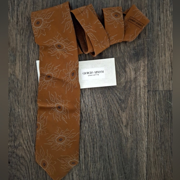 NWT Vintage Giorgio Armani Cravatte Made in Italy 100% Pure Silk Tie. - Picture 4 of 15